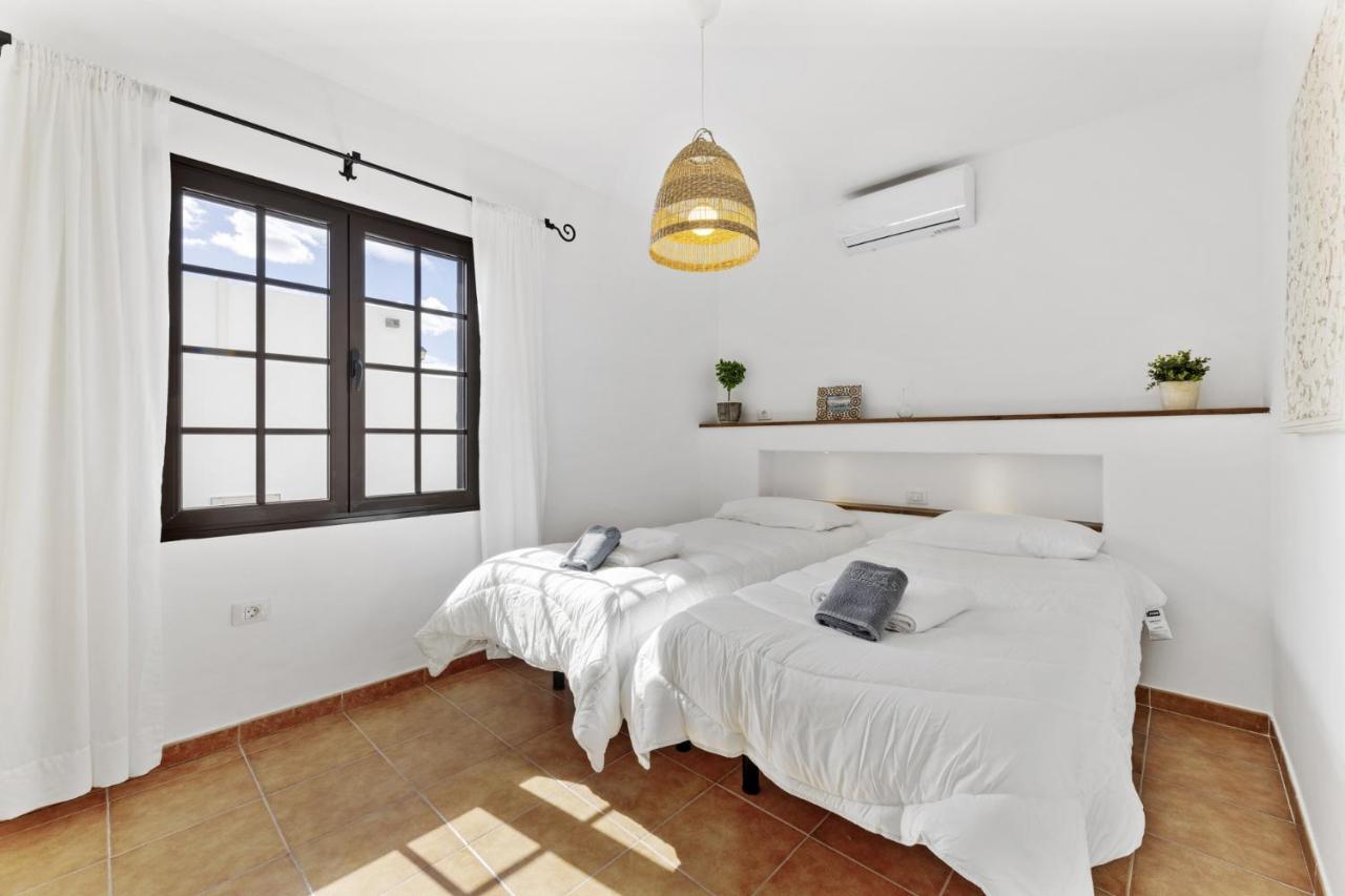 Villa 4 - Vipvipvillas Tias Bagian luar foto